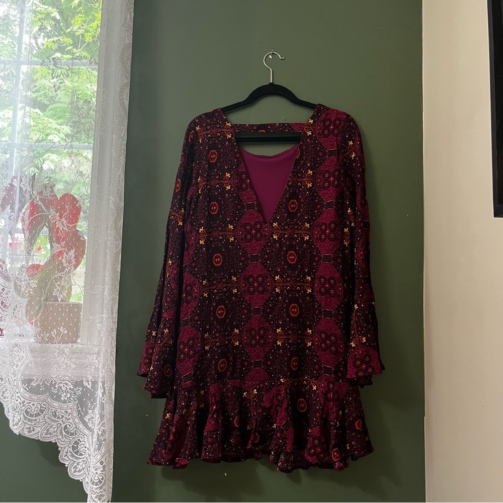 NWT love riche long sleeve ruffle mini dress with back cut out size medium - Picture 2 of 8